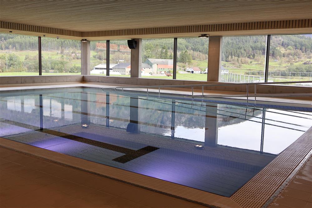 Badeanlegget i Vindafjordhallen - Klikk for stort bilete